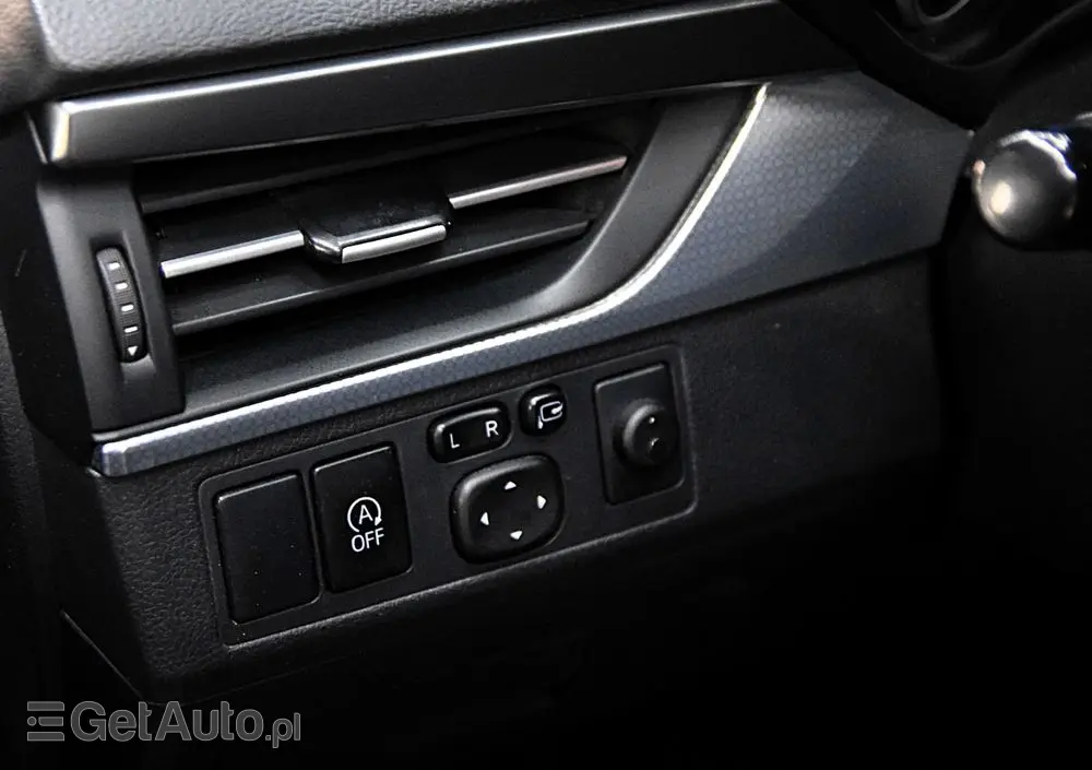 TOYOTA Avensis 2.0 D-4D Premium