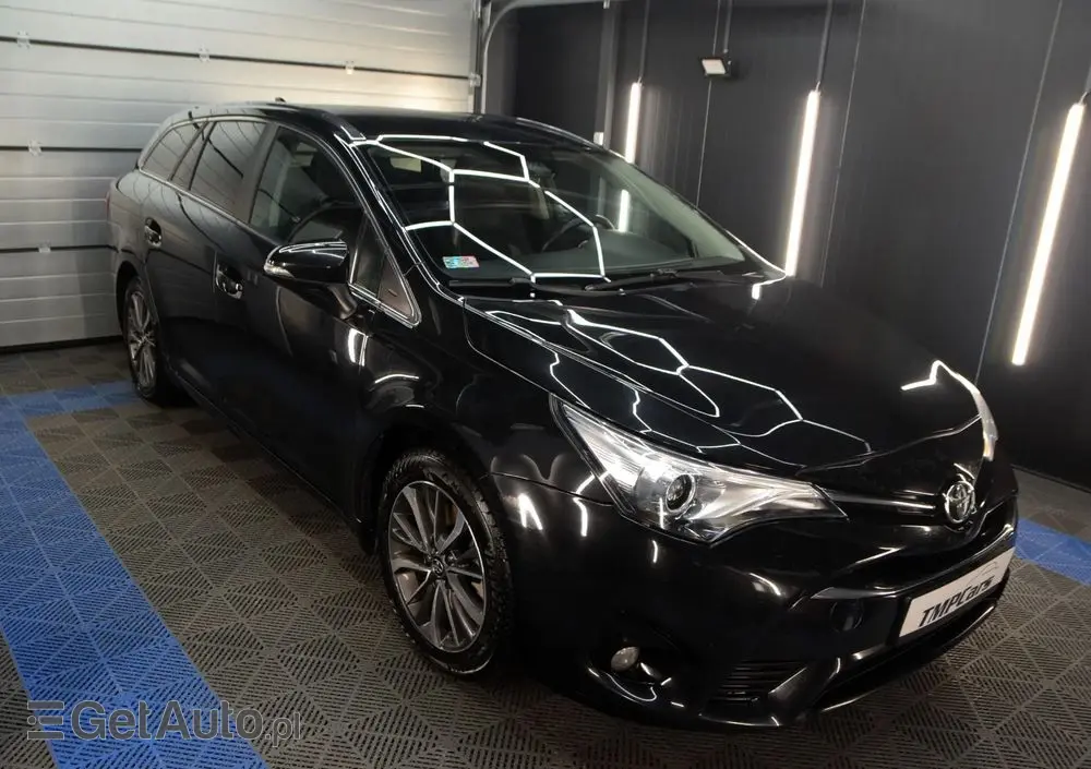 TOYOTA Avensis 2.0 D-4D Premium