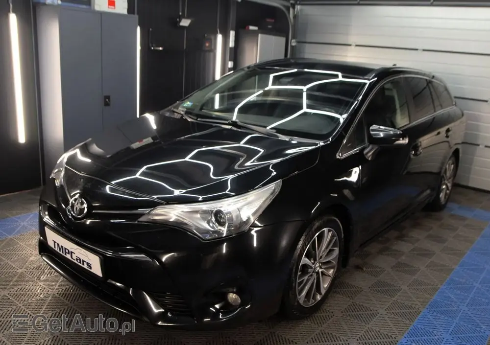 TOYOTA Avensis 2.0 D-4D Premium