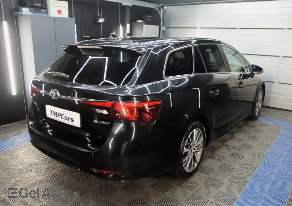 TOYOTA Avensis 2.0 D-4D Premium