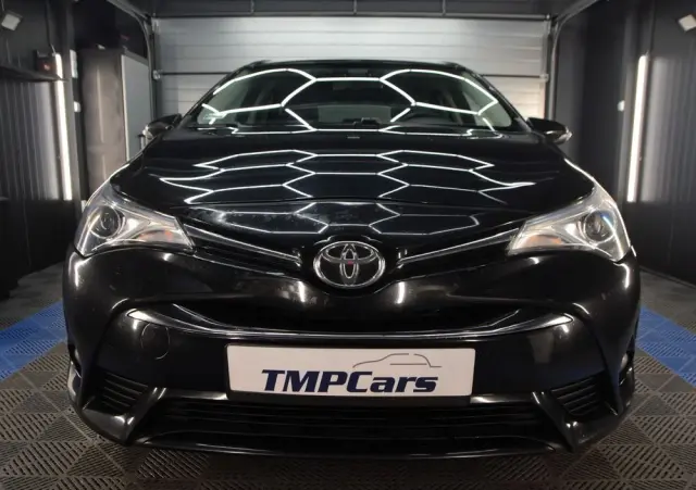 TOYOTA Avensis 2.0 D-4D Premium