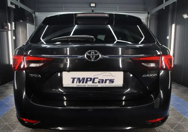 TOYOTA Avensis 2.0 D-4D Premium