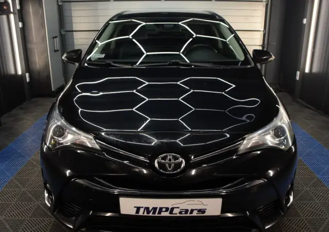 TOYOTA Avensis 2.0 D-4D Premium