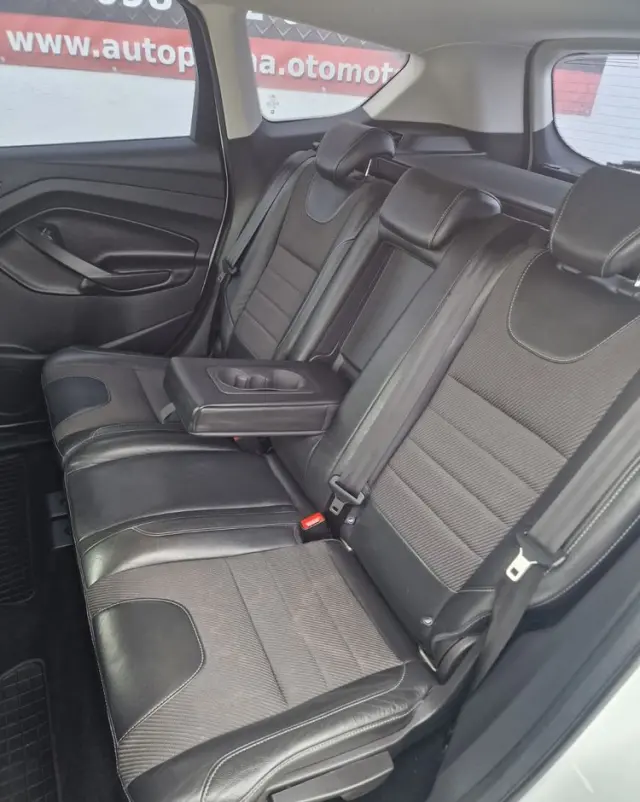 FORD Kuga 2.0 TDCi 4WD Titanium