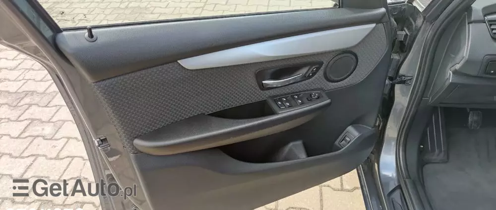 BMW Seria 2 216d Gran Tourer Sport Line