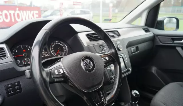 VOLKSWAGEN Caddy 