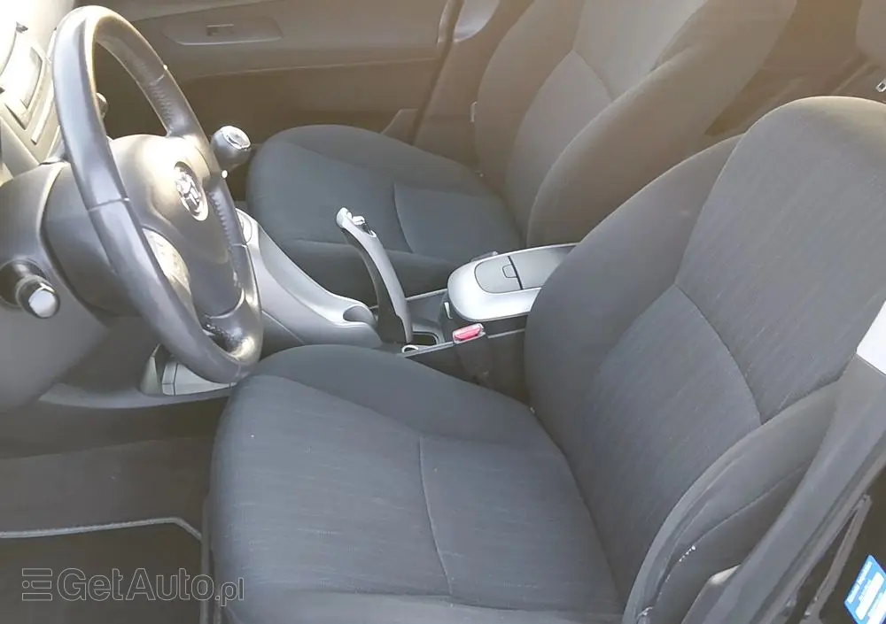 TOYOTA Auris 1.33 VVT-i