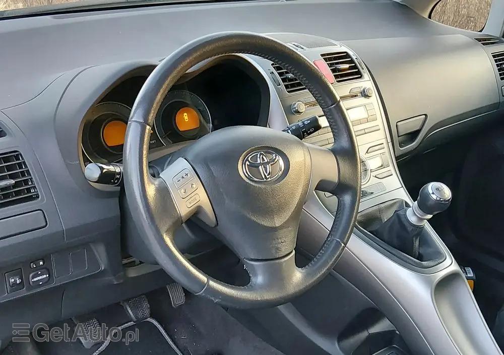 TOYOTA Auris 1.33 VVT-i