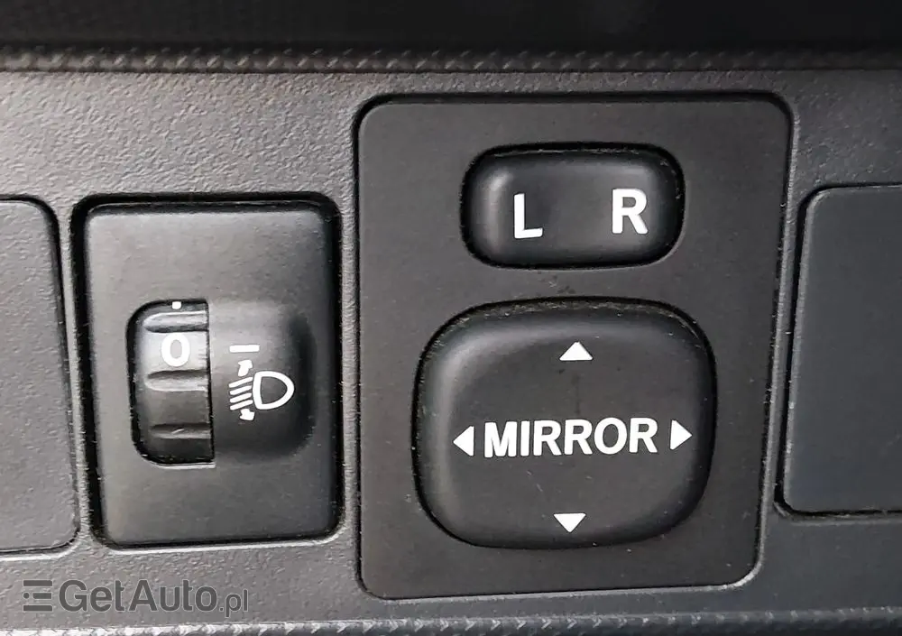 TOYOTA Auris 1.33 VVT-i