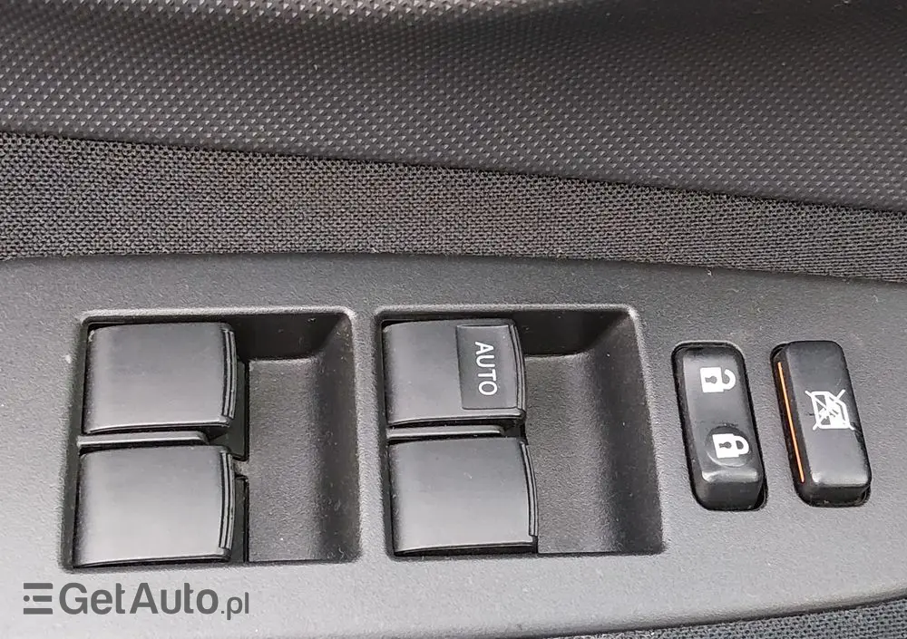 TOYOTA Auris 1.33 VVT-i