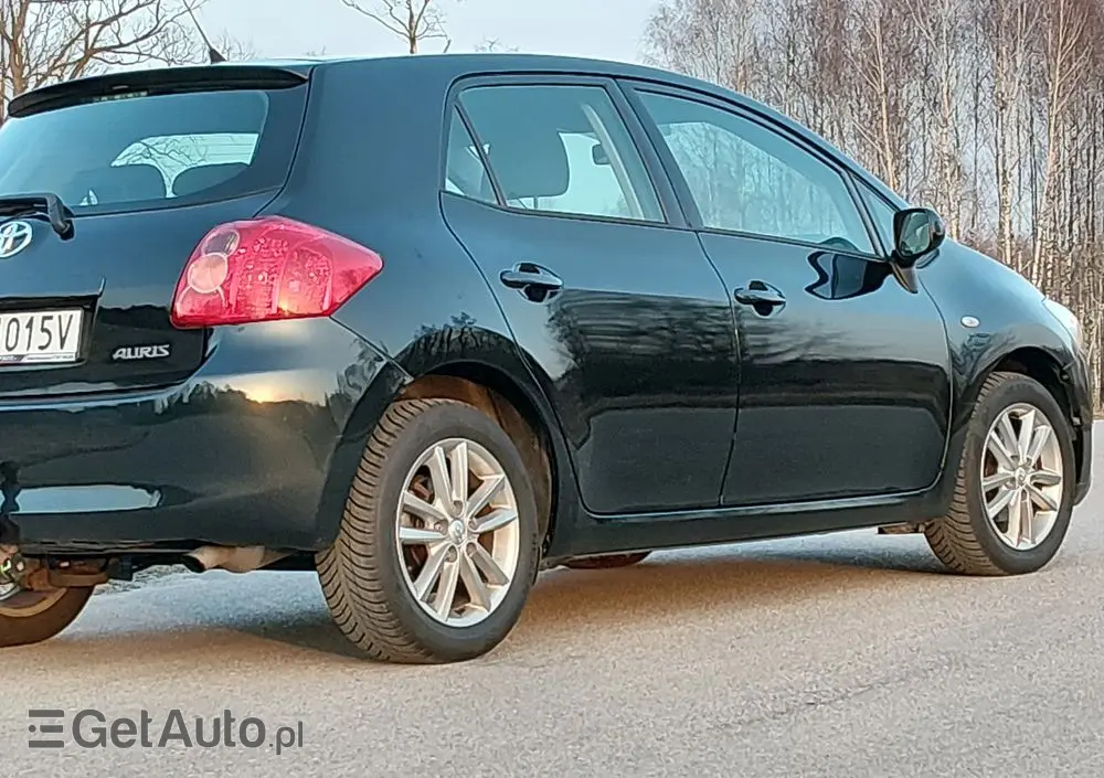 TOYOTA Auris 1.33 VVT-i