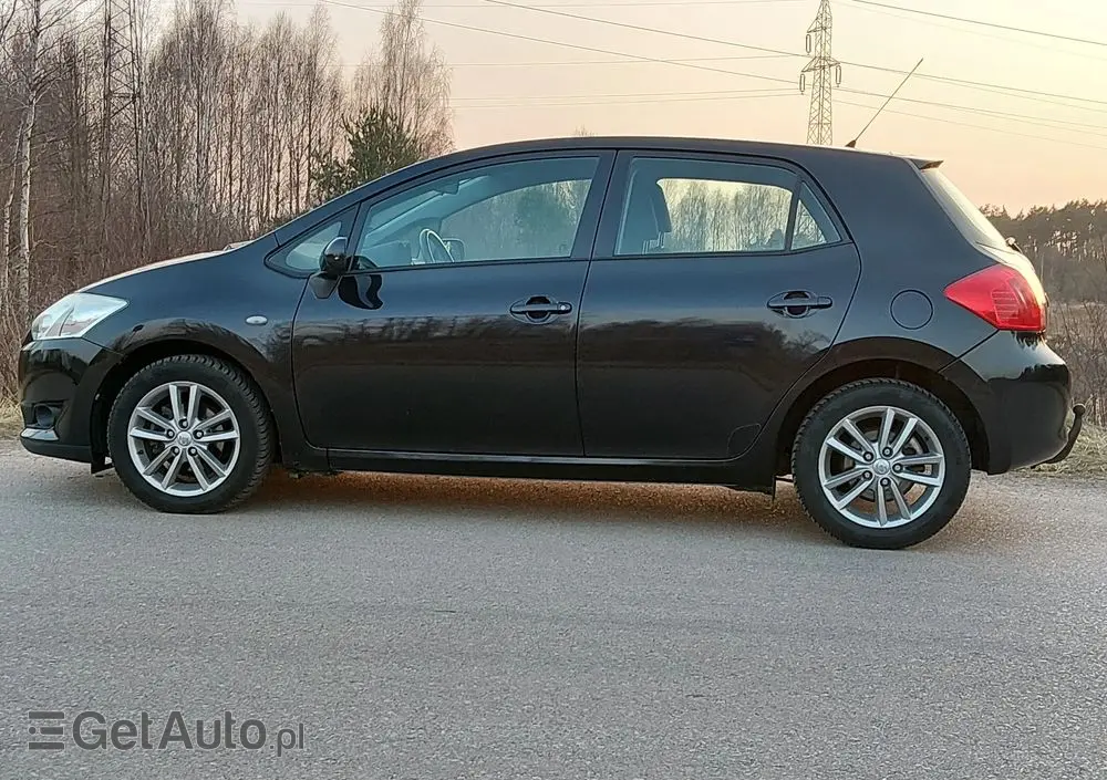 TOYOTA Auris 1.33 VVT-i