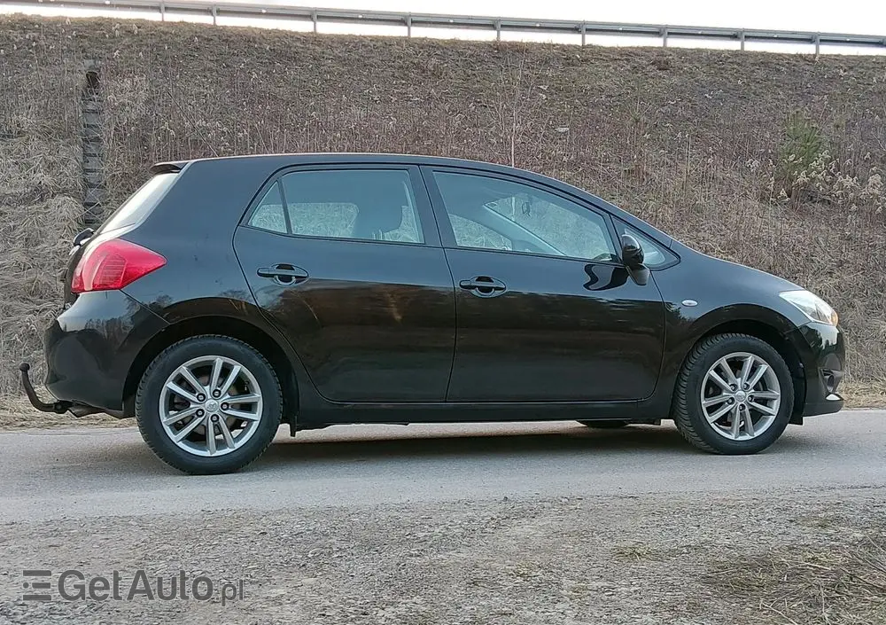 TOYOTA Auris 1.33 VVT-i