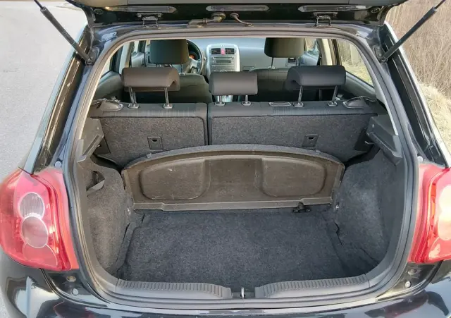 TOYOTA Auris 1.33 VVT-i