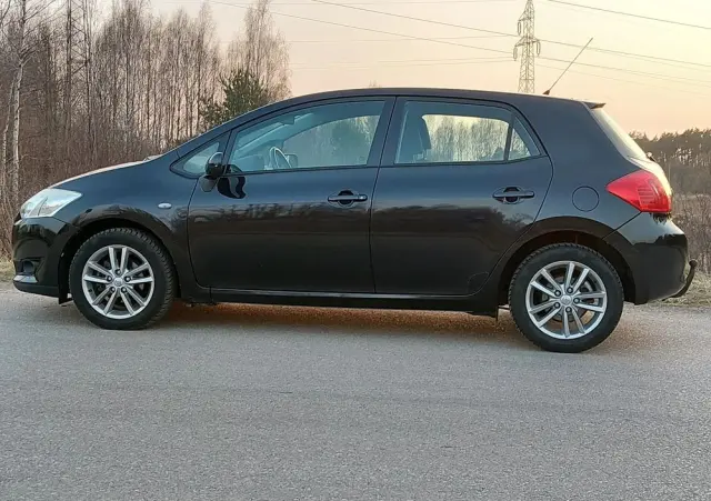 TOYOTA Auris 1.33 VVT-i