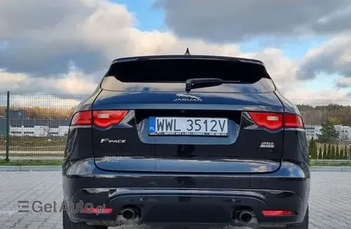 JAGUAR F-Pace 
