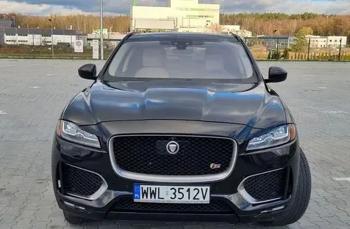 JAGUAR F-Pace 