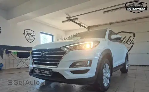 HYUNDAI Tucson 