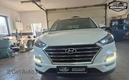 HYUNDAI Tucson 