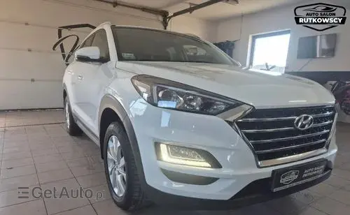 HYUNDAI Tucson 