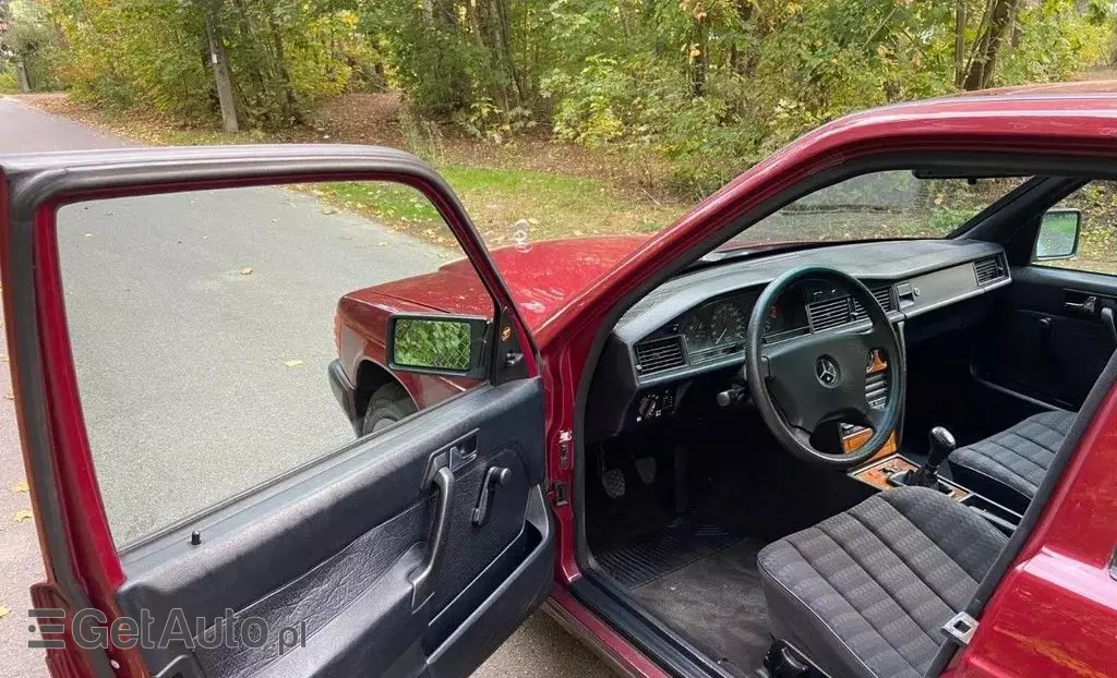 MERCEDES-BENZ W 201 (190) 