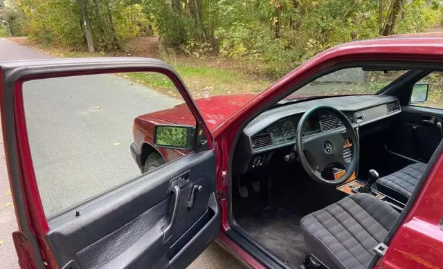 MERCEDES-BENZ W 201 (190) 