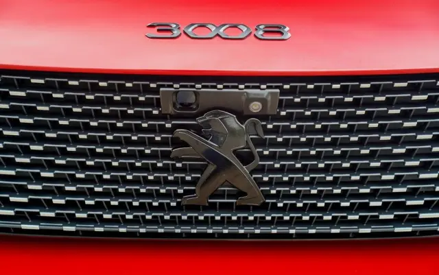 PEUGEOT 3008 