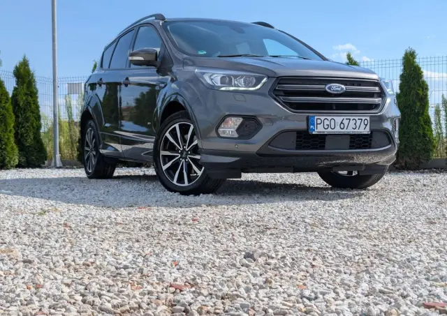 FORD Kuga 2.0 TDCi 4x4 ST-Line