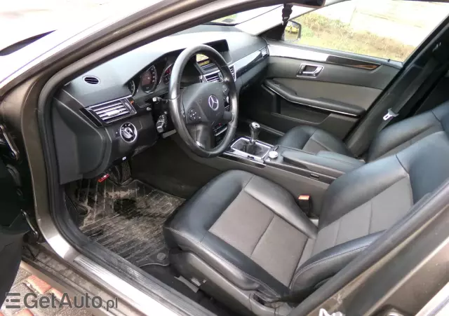 MERCEDES-BENZ Klasa E 