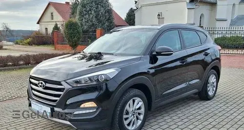 HYUNDAI Tucson 