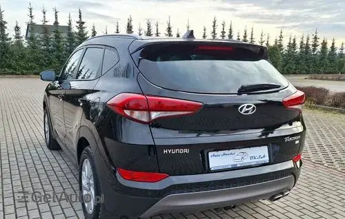 HYUNDAI Tucson 
