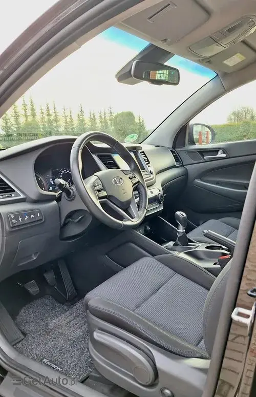HYUNDAI Tucson 
