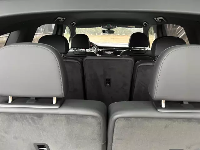 AUDI Q7 S line