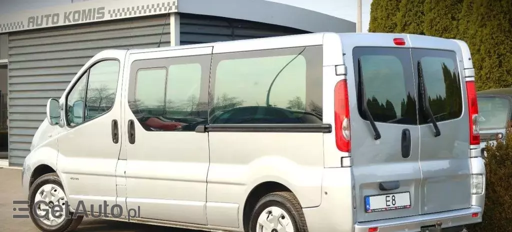 RENAULT Trafic 