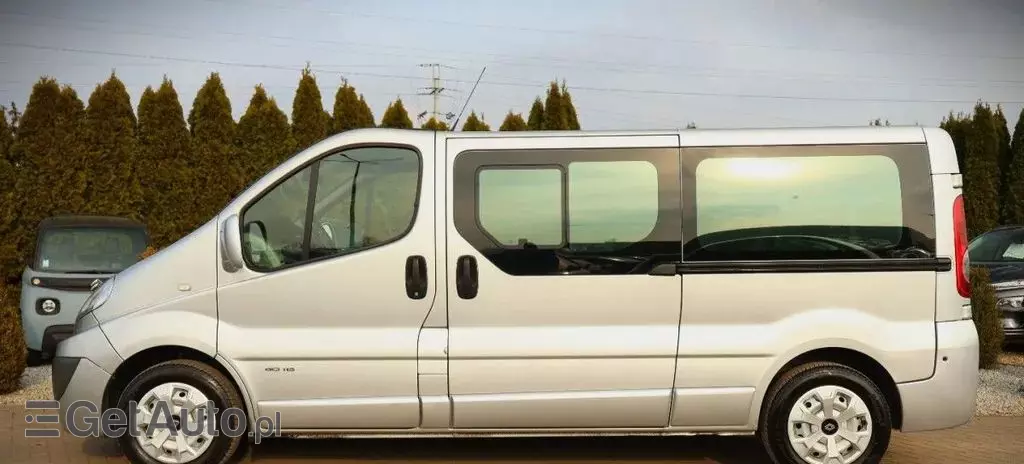 RENAULT Trafic 