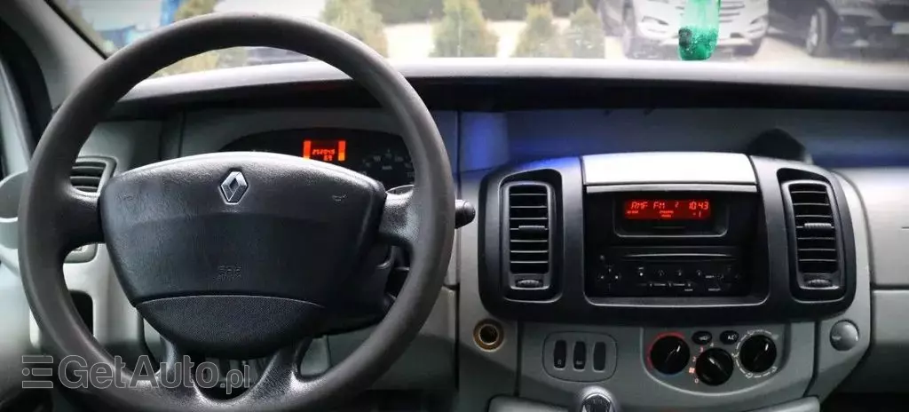 RENAULT Trafic 
