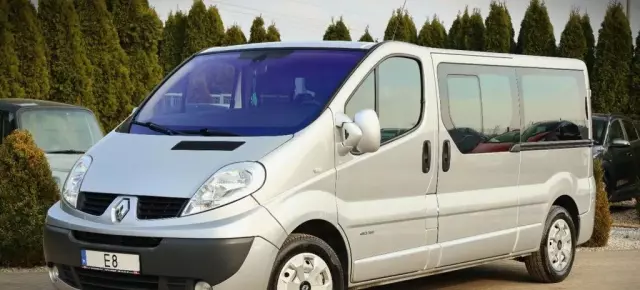 RENAULT Trafic 
