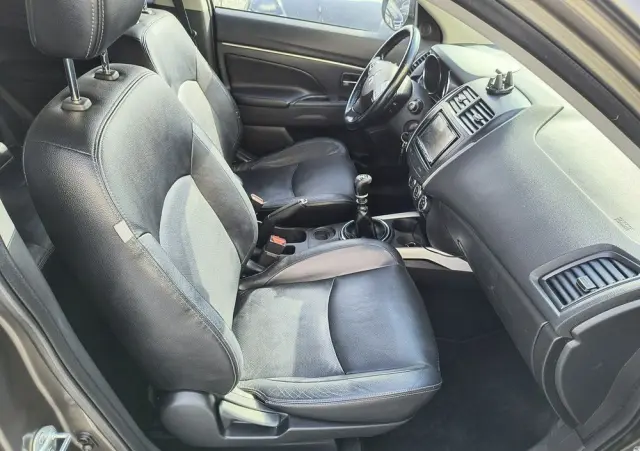 MITSUBISHI ASX 1.8 DI-D 2WD Top