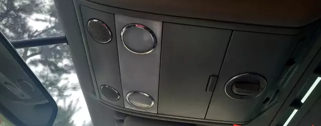 VOLKSWAGEN Touareg 2.5 TDI (174 KM) 4MOTION