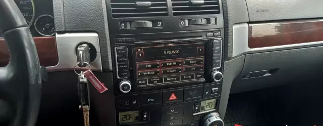 VOLKSWAGEN Touareg 2.5 TDI (174 KM) 4MOTION