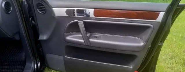 VOLKSWAGEN Touareg 2.5 TDI (174 KM) 4MOTION