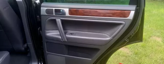 VOLKSWAGEN Touareg 2.5 TDI (174 KM) 4MOTION