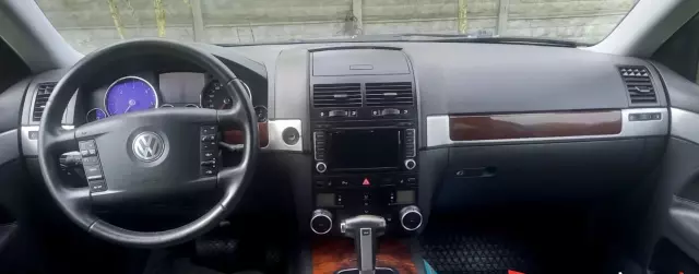 VOLKSWAGEN Touareg 2.5 TDI (174 KM) 4MOTION