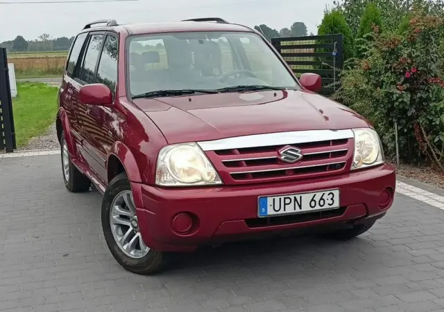 SUZUKI XL7 