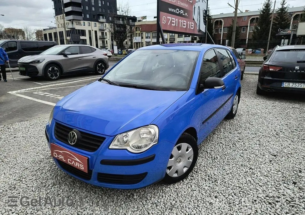 VOLKSWAGEN Polo 