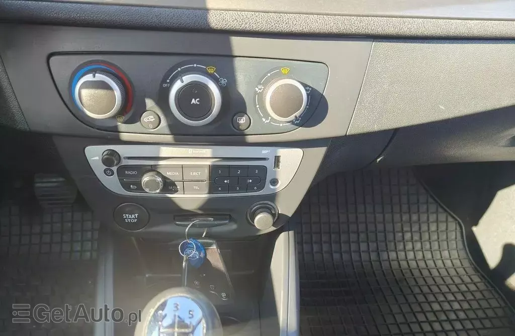 RENAULT Megane 