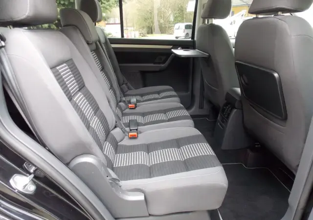 VOLKSWAGEN Touran 1.9 TDI DSG United