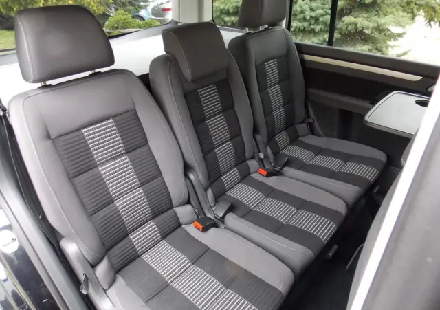 VOLKSWAGEN Touran 1.9 TDI DSG United