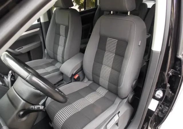 VOLKSWAGEN Touran 1.9 TDI DSG United