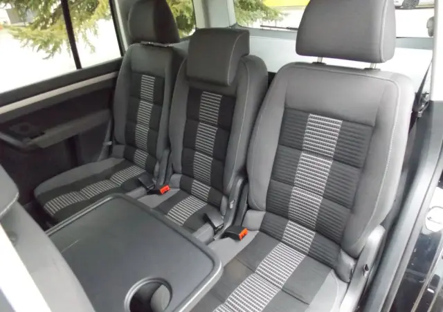 VOLKSWAGEN Touran 1.9 TDI DSG United